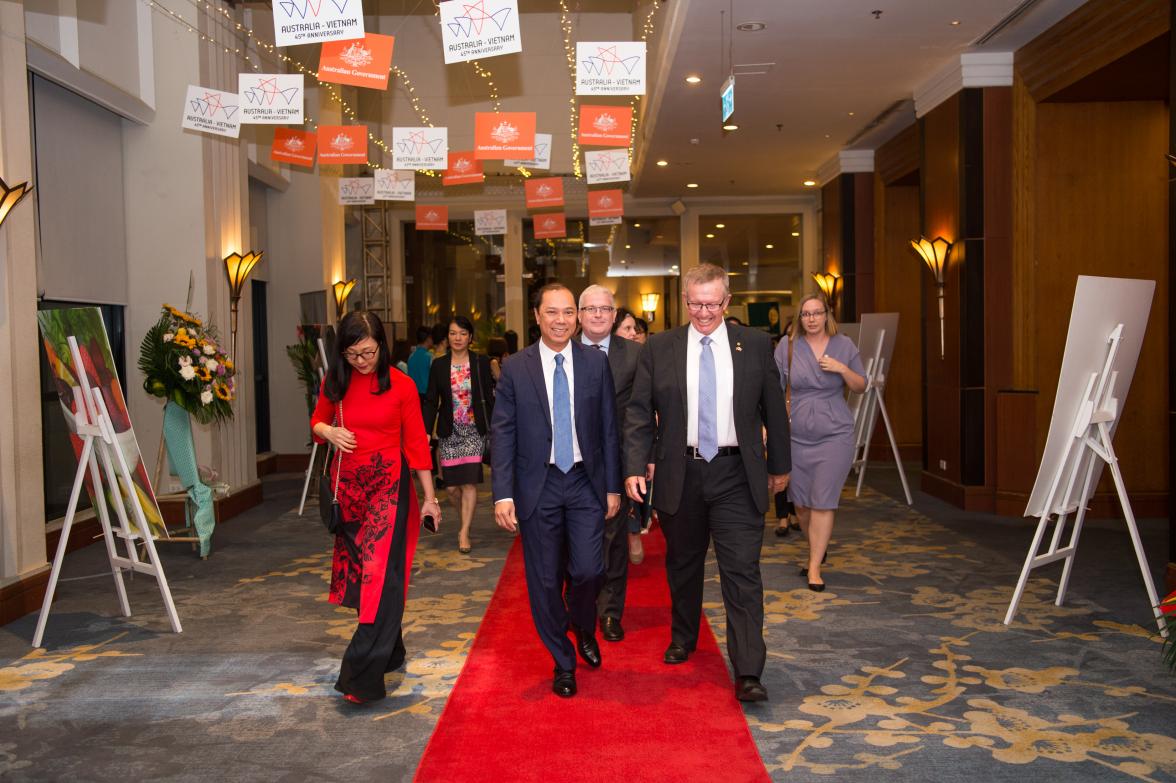 Assistant Minister Mark Coulton and Vietnamese Vice Minister of Foreign Affairs Do Quoc Dung attending the Taste of Australia Gala in Hanoi on 4 April 2018.