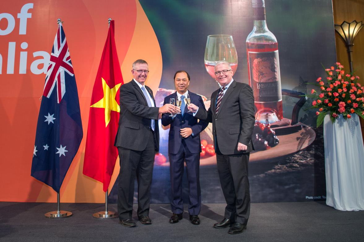 Assistant Minister Mark Coulton,  Vietnamese Vice Minister of Foreign Affairs Do Quoc Dung and Australian Ambassador to Vietnam Craig Chittick toasting to celebrate the 45th anniversary of diplomatic relations between Australia and Vietnam at the Taste of