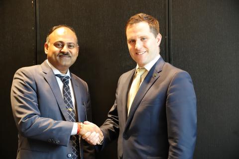 Photo of the Minister for International Development and the Pacific, the Hon Alex Hawke MP and PNG Minister for State Owned Enterprises, Hon Sasindran Muthuvel MP